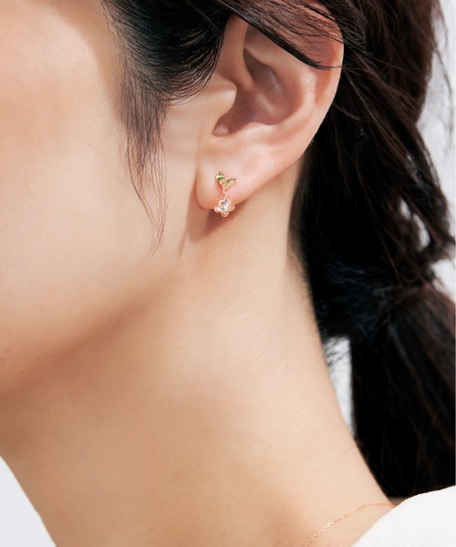 Jewel closet by L&Co.(ジュエルクローゼットバイエルアンドコー)の「K10 フラワー モチーフ ピアス(ピアス(両耳用)・レディース・ピンクゴールド/ホワイトゴールド・FREE)」の6枚目の写真