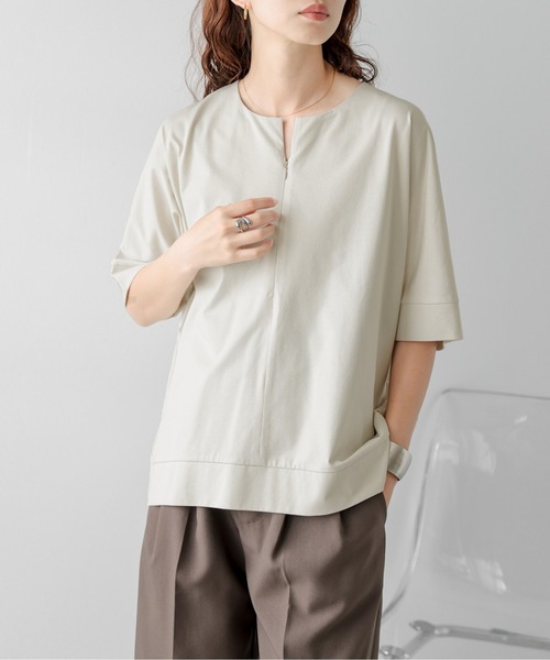 Lajour(ラジュール)の「ハーフジップコクーントップス(Tシャツ/カットソー・レディース・グレー/ホワイト/ベージュ/ブラック・フリー)」の4枚目の写真