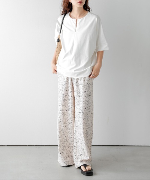 Lajour(ラジュール)の「ハーフジップコクーントップス(Tシャツ/カットソー・レディース・グレー/ホワイト/ベージュ/ブラック・フリー)」の6枚目の写真