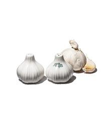 PUEBCO（プエブコ）の「CERAMIC SALT & PEPPER SHAKER SET / Garlic（キッチンツール）」