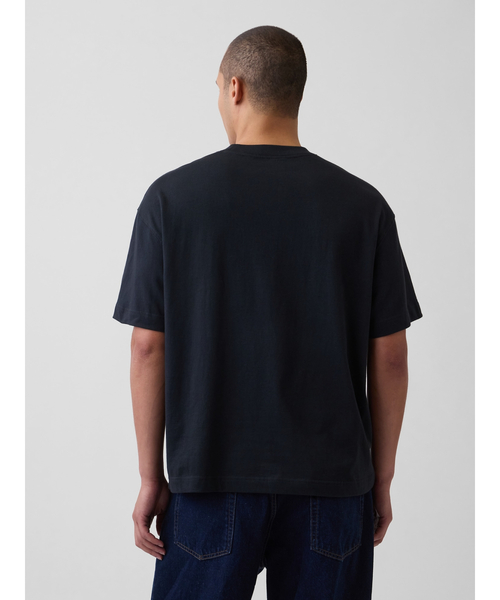 GAP（ギャップ）の「オーバーサイズ クロップド ポケットTシャツ（Tシャツ/カットソー・メンズ・ベージュ/グリーン/ブラック/オフホワイト・XS/M/XL/S/L）」の12枚目の写真