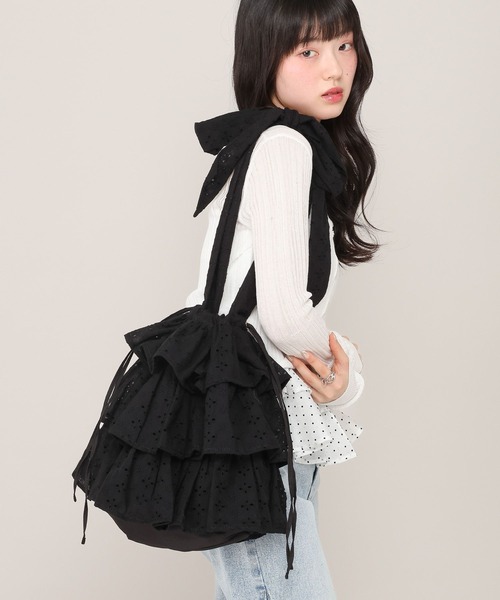 Heather(ヘザー)の「コットンフリルBAG 1044890(ショルダーバッグ・レディース・ブラック/アイボリー・ONE SIZE)」の1枚目の写真