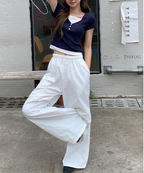 ＆soiree（アンドソワレ）の「バイカラーレイヤードボタン半袖トップス（Tシャツ/カットソー・レディース・ネイビー・LARGE/MEDIUM/SMALL）」の3枚目の写真