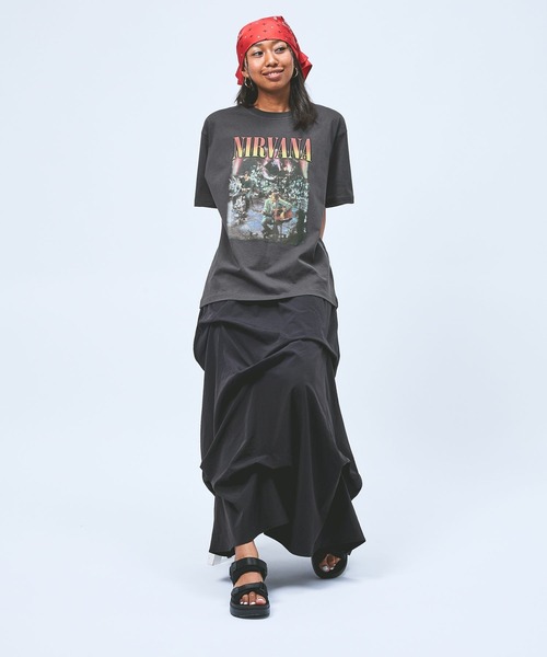 niko and...(ニコアンド)の「【NIRVANA / ニルヴァーナ】アソートTシャツ(Tシャツ/カットソー・レディース・チャコール/ブラウン・FREE)」の4枚目の写真