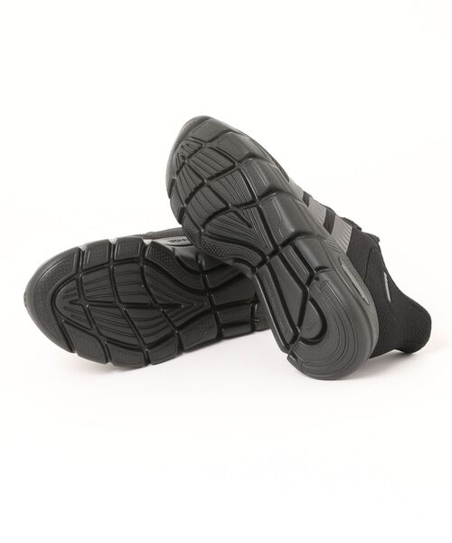 adidas（アディダス）の「adidas アディダス CF FLEX RAPIDFIT WIDE レディースシューズ(CFフレックスラピッドフィット) HP6992 [HF] コアブラック/コアブラック/カーボン（スニーカー・レディース・ブラック×ブラック・22.5cm/23.0cm/23.5cm/24.0cm/24.5cm/25.0cm）」の3枚目の写真