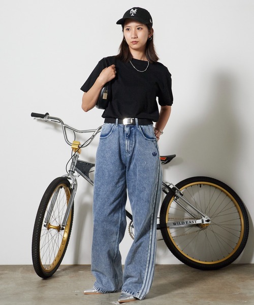 adidas(アディダス)の「adidas/アディダス SST DENIM JEANS STRAIGHT LEG デニム ジーンズ ストレートレッグ デニムパンツ ワイドパンツ ストレートシルエット サイドライン メンズ レディース 2026年 夏 夏服(デニムパンツ・メンズ・ブルー・30inch/32inch/34inch/36inch)」の16枚目の写真