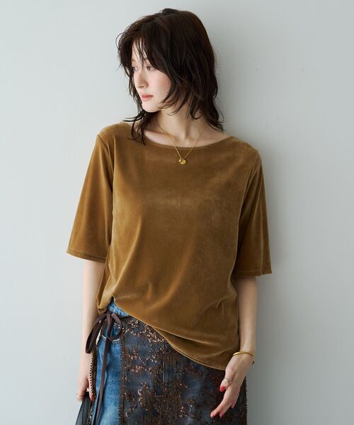YECCA VECCA(イェッカヴェッカ)の「5分袖ベロアトップス(Tシャツ/カットソー・レディース・ブラウン/ブラック/キャメル・FREE)」の3枚目の写真