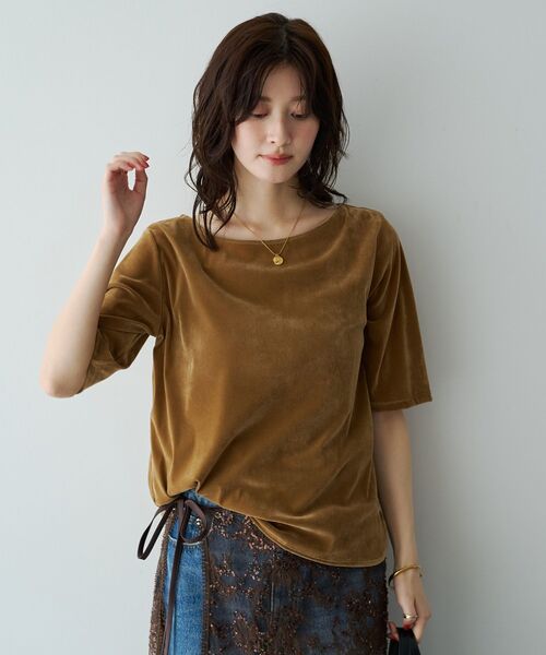 YECCA VECCA(イェッカヴェッカ)の「5分袖ベロアトップス(Tシャツ/カットソー・レディース・ブラウン/ブラック/キャメル・FREE)」の6枚目の写真