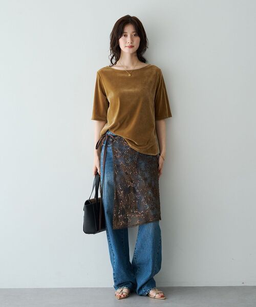 YECCA VECCA(イェッカヴェッカ)の「5分袖ベロアトップス(Tシャツ/カットソー・レディース・ブラウン/ブラック/キャメル・FREE)」の10枚目の写真