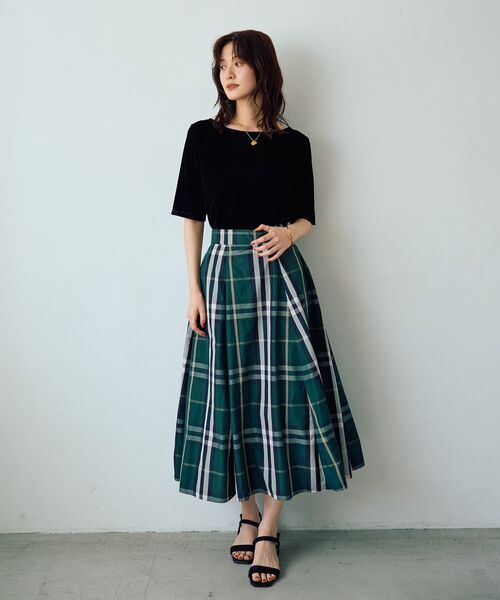 YECCA VECCA(イェッカヴェッカ)の「5分袖ベロアトップス(Tシャツ/カットソー・レディース・ブラウン/ブラック/キャメル・FREE)」の14枚目の写真
