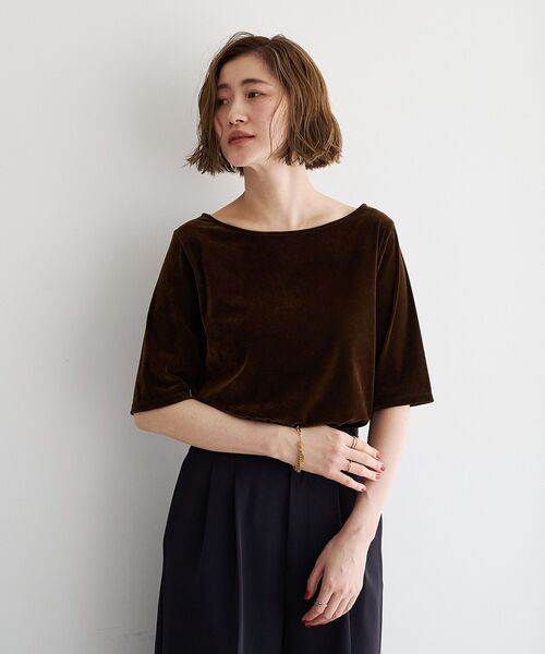 YECCA VECCA(イェッカヴェッカ)の「5分袖ベロアトップス(Tシャツ/カットソー・レディース・ブラウン/ブラック/キャメル・FREE)」の18枚目の写真