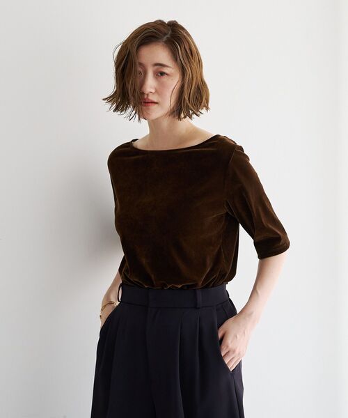 YECCA VECCA(イェッカヴェッカ)の「5分袖ベロアトップス(Tシャツ/カットソー・レディース・ブラウン/ブラック/キャメル・FREE)」の19枚目の写真