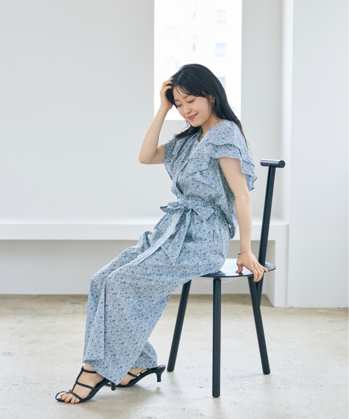 COHINA(コヒナ)の「【COHINA MADE WITH LIBERTY FABRIC】リボンベルトイージーパンツ 【低身長・小柄女性】(その他パンツ・レディース・ブルー/レッド・SHORT/REGULAR)」の3枚目の写真
