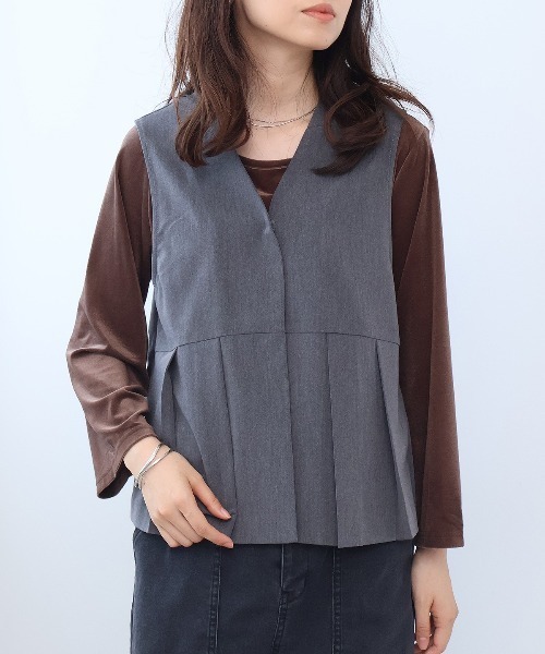 leswel(レスウェル)の「【M/L】プリーツタックベスト(ベスト・レディース・グレー/ダークブラウン/ネイビー・M/L)」の2枚目の写真