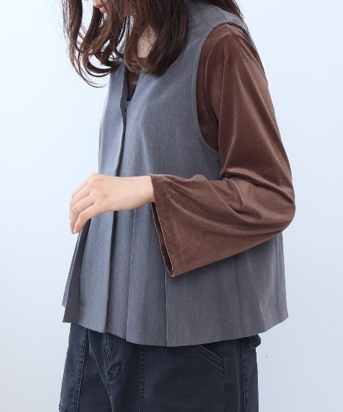 leswel(レスウェル)の「【M/L】プリーツタックベスト(ベスト・レディース・グレー/ダークブラウン/ネイビー・M/L)」の10枚目の写真