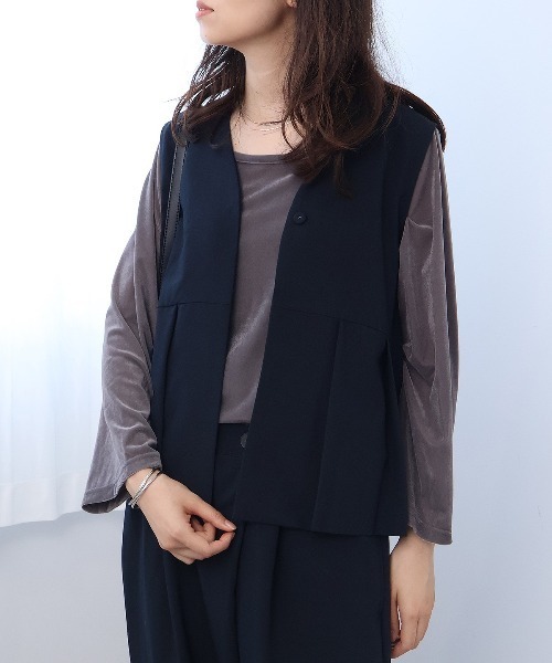 leswel(レスウェル)の「【M/L】プリーツタックベスト(ベスト・レディース・グレー/ダークブラウン/ネイビー・M/L)」の14枚目の写真