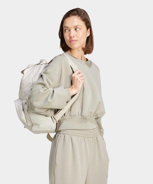 adidas(アディダス)の「ソフト ラックス ルーズ スウェットシャツ / トレーナー / アディダス adidas(スウェット・レディース・カーキ・XX-LARGE/MEDIUM/LARGE/X-LARGE/SMALL/X-SMALL)」の3枚目の写真