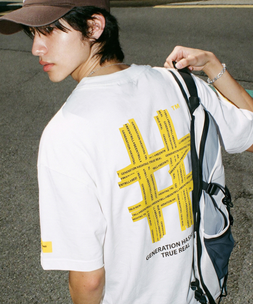 BEENTRILL(ビントリル)の「テーピングハッシュタグオーバーサイズ半袖Tシャツ(オフホワイト)(Tシャツ/カットソー・レディース・その他・SMALL/MEDIUM/LARGE/X-LARGE/2XL)」の1枚目の写真