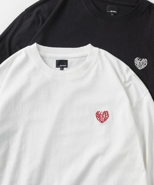 SlashDate(スラッシュデイト)の「【85】別注 ワンポイント ハートロゴ刺繍 クルーネック ロングスリーブTシャツ/ロンT/長袖Tシャツ/ドローコード/ユニセックス/レディース/メンズ【Sサイズ~Lサイズ】(Tシャツ/カットソー・メンズ・ホワイト/ホワイト系/ホワイト系1/ホワイト系2/ブラック/ブラック系/ブラック系1/ブラック系2/ピンク/ピンク系・M/L/S)」の3枚目の写真