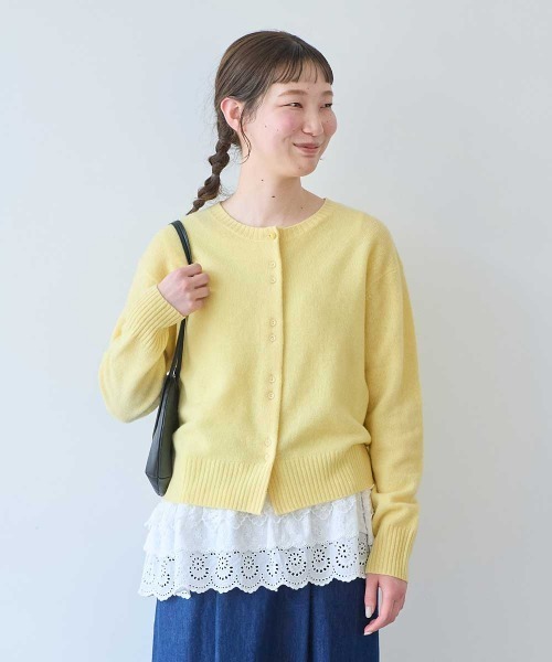 bulle de savon(ビュルデサボン)の「ジーロンラム ダブルボタンカーディガン(ニット/セーター・レディース・カーキ/サックスブルー/イエロー/ピンク/レッド/ダークブラウン・FREE)」の7枚目の写真