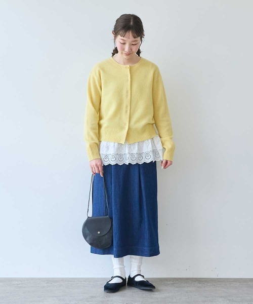 bulle de savon(ビュルデサボン)の「ジーロンラム ダブルボタンカーディガン(ニット/セーター・レディース・カーキ/サックスブルー/イエロー/ピンク/レッド/ダークブラウン・FREE)」の11枚目の写真