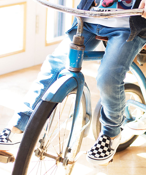 glamb mini（グラムミニ）の「Nelson pants（デニムパンツ・キッズ・インディゴブルー/ライトインディゴブルー・1/3/2/4）」の2枚目の写真