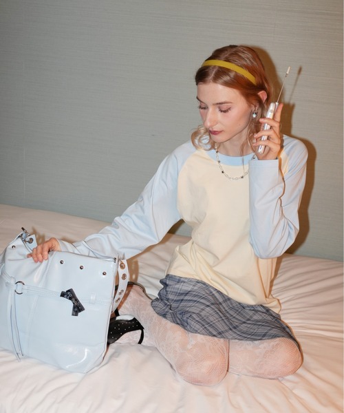 IMARI(イマリ)の「【 IMARI / イマリ 】 ラグランスリーブ オーバーサイズ ロンT(Tシャツ/カットソー・レディース・ブルー/ピンク/ブラウン/ブラック×ピンク・FREE)」の6枚目の写真