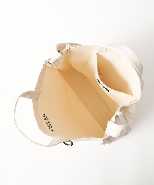 BEAMS HEART（ビームスハート）の「キャンバス スクエア 2WAY トートバッグ（トートバッグ・メンズ・オフホワイト/ブラック・ONE SIZE）」の7枚目の写真