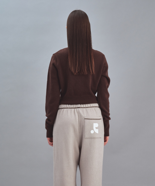 Rest&Recreation(レストアンドレクリエーション)の「LOGO CLIP KNIT TOP - BROWN(ニット/セーター・レディース・その他・ONE)」の3枚目の写真