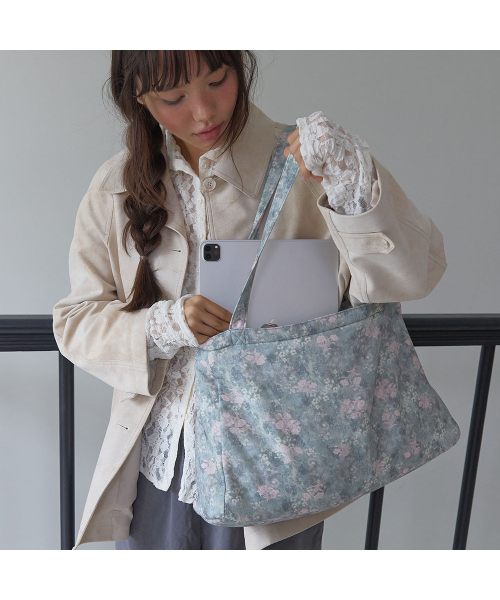 MUSEMOOD（ミューズムード）の「Padded Bag (paddingバッグ)（ショルダーバッグ・レディース・ホワイト×ブルー/ライトグリーン/ブラック×パープル・FREE）」の2枚目の写真