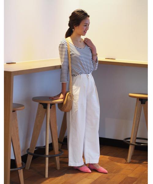 Jewel Changes（ジュエルチェンジズ）の「【WEB限定】◎JC タックワイドパンツ / デニムパンツ（デニムパンツ・レディース・オフホワイト/コバルトブルー・38/36/34）」の2枚目の写真