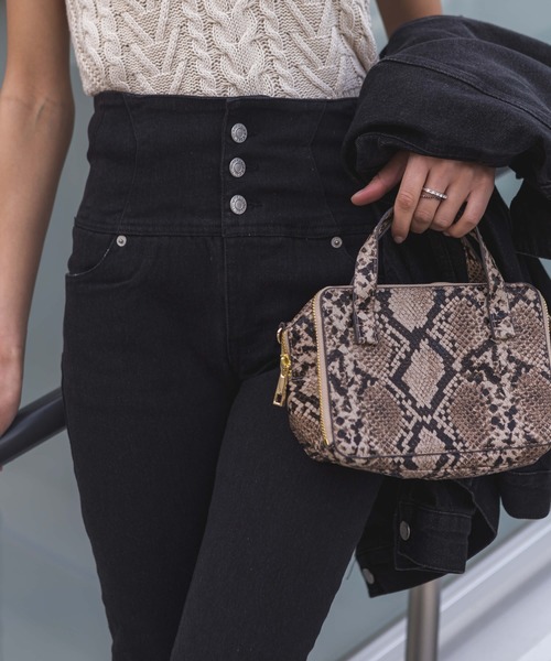 SpRay(スプレイ)の「ハイウエストスキニーパンツ(デニムパンツ・レディース・ネイビー/ブルー/ブラック・SMALL/MEDIUM/LARGE)」の16枚目の写真