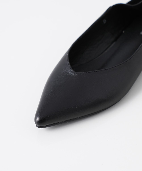 STUDIOUS（ステュディオス）の「アーモンド2WAYパンプス（パンプス・レディース・ブラック/アイボリー・MEDIUM/SMALL）」の4枚目の写真