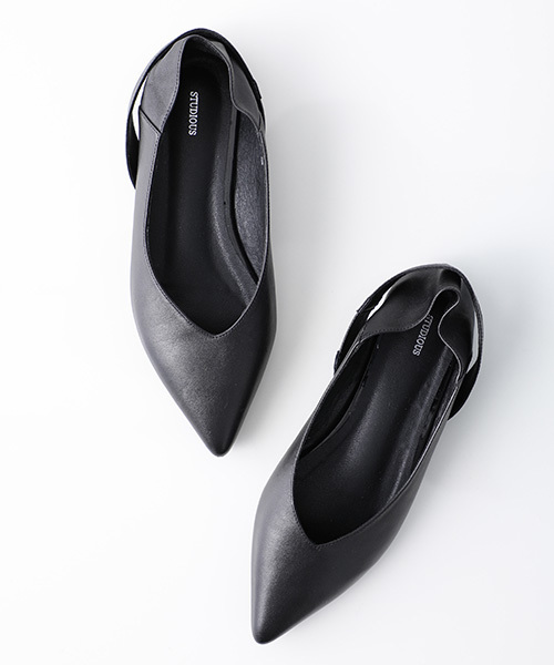STUDIOUS（ステュディオス）の「アーモンド2WAYパンプス（パンプス・レディース・ブラック/アイボリー・MEDIUM/SMALL）」の7枚目の写真