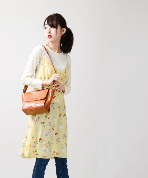 WEGO(ウィゴー)の「WEGO/フラワーランジェリーキャミワンピース(ワンピース・レディース・ホワイト/ライトイエロー・FREE)」の5枚目の写真