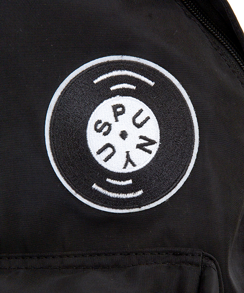 PUNYUS（プニュズ）の「ワッペンバッグパック（バックパック/リュック・レディース・ブラック/カーキ・FREE）」の7枚目の写真