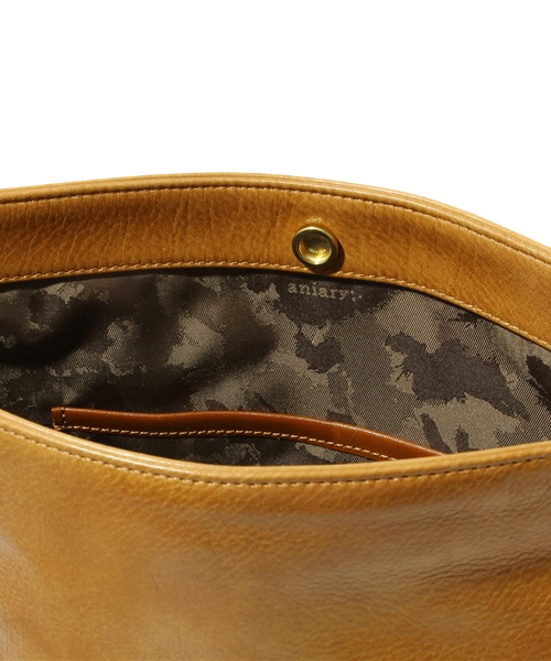 BRILLA per il gusto（ブリッラペルイルグースト）の「aniary / フラットショルダー(NO. 01-03000)（トートバッグ・メンズ・ブラック/ブラウン系その他/ブラウン/レッド/オレンジ/サックスブルー/ネイビー・ONE SIZE）」の21枚目の写真