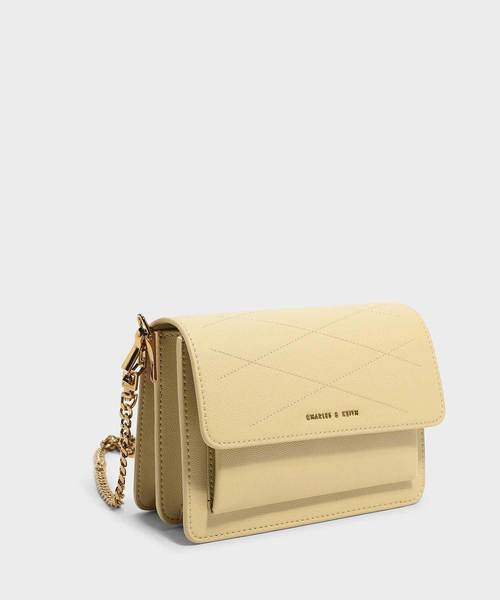 CHARLES & KEITH(チャールズ & キース)の「フロントフラップクロスボディバッグ / FRONT FLAP CROSSBODY BAG(ショルダーバッグ・レディース・マルーン/ベージュ/サックスブルー/ブラック・S)」の11枚目の写真