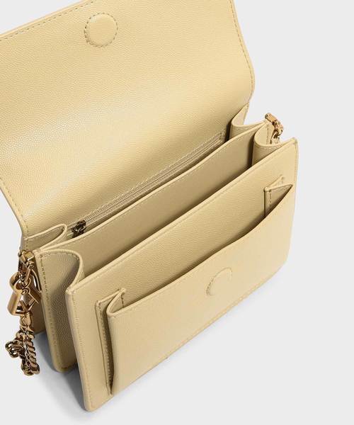 CHARLES & KEITH(チャールズ & キース)の「フロントフラップクロスボディバッグ / FRONT FLAP CROSSBODY BAG(ショルダーバッグ・レディース・マルーン/ベージュ/サックスブルー/ブラック・S)」の13枚目の写真