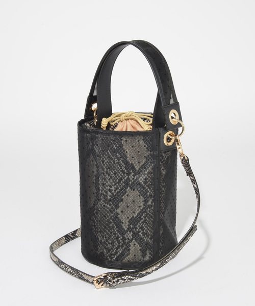 SOLPRESA（ソルプレーサ）の「バケツ型3WAYバケットバッグ ハンドバッグ ショルダーバッグ（ハンドバッグ・レディース・ベージュ/ブラック/パイソン・ONE SIZE）」の15枚目の写真