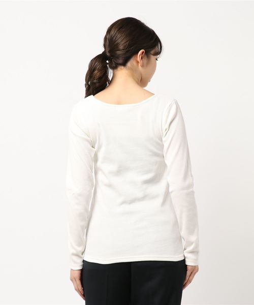 LOWRYS FARM(ローリーズファーム)の「リブスクエアタイトLS 831696(Tシャツ/カットソー・レディース・キャメル/オフホワイト/ブルー/ブラック・MEDIUM/LARGE)」の6枚目の写真