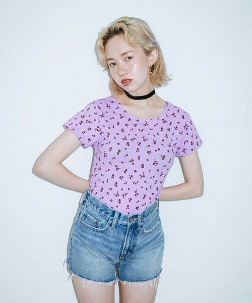 X-girl(エックスガール)の「FLORAL BABY TEE(Tシャツ/カットソー)」|ライトパープル