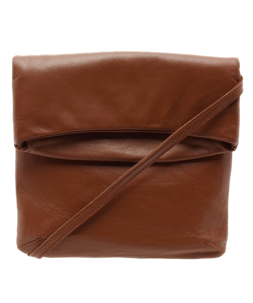 tsumori chisato CARRY（ツモリチサトキャリー）の「ソフトレザー　ショルダーバッグ（ショルダーバッグ・レディース・ブラック/ブラウン/ネイビー・FREE）」の2枚目の写真