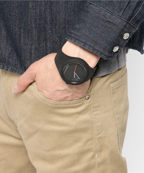 PUMA(プーマ)の「フォーム - PUMA Watch(アナログ腕時計・メンズ・ブラック/グリーン/ブルー・フリー)」の6枚目の写真