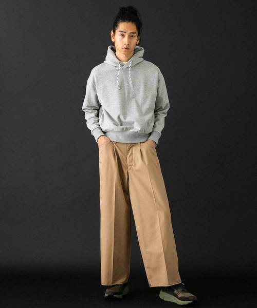 UNITED TOKYO（ユナイテッドトウキョウ）の「カットオフワイドヘムチノパンツ（チノパンツ・メンズ・ベージュ/ブラック/グレー・1/2/3）」の16枚目の写真