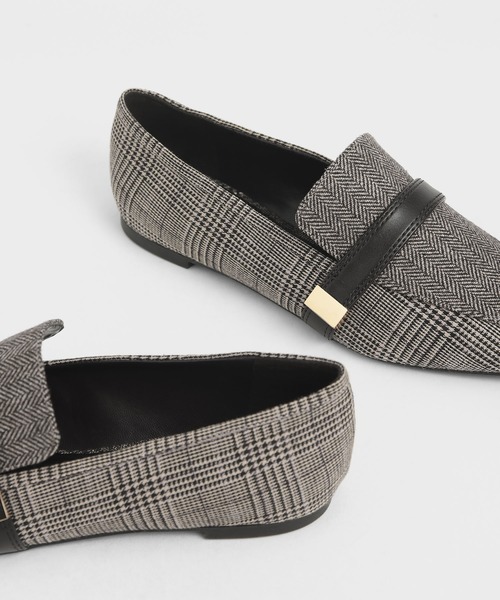 CHARLES & KEITH（チャールズ & キース）の「メタルアクセントローファー / Metal Accent Loafers（ローファー・レディース・ブラック/ブラウン/マルチ・22.5cm/23cm/23.5cm/24.5cm/25cm/25.5cm）」の15枚目の写真