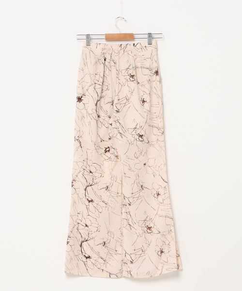 VANNIE U(ヴァニーユー)の「ニュアンスフラワーパンツ(その他パンツ・レディース・ホワイト/ベージュ・FREE)」の3枚目の写真