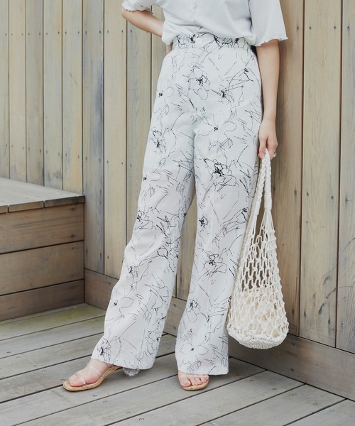 VANNIE U(ヴァニーユー)の「ニュアンスフラワーパンツ(その他パンツ・レディース・ホワイト/ベージュ・FREE)」の11枚目の写真