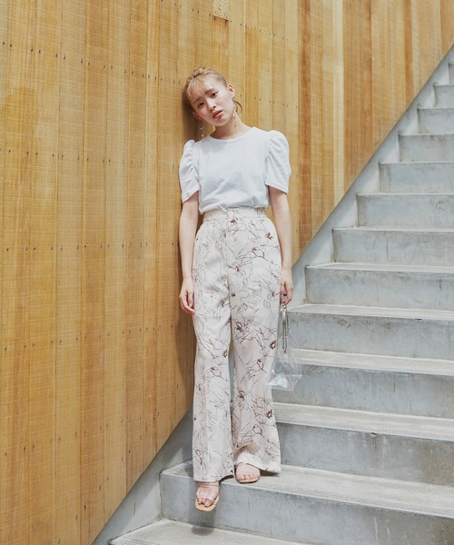 VANNIE U(ヴァニーユー)の「ニュアンスフラワーパンツ(その他パンツ・レディース・ホワイト/ベージュ・FREE)」の8枚目の写真