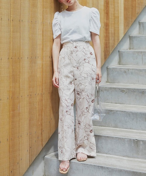 VANNIE U(ヴァニーユー)の「ニュアンスフラワーパンツ(その他パンツ・レディース・ホワイト/ベージュ・FREE)」の5枚目の写真